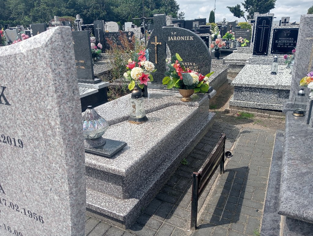 Grób Janina Jaroniek